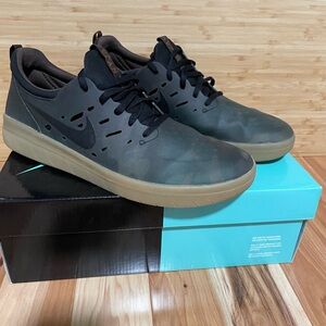 Nike Men's SB Nyjah